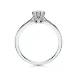 Pierścionek z białego złota z diamentem